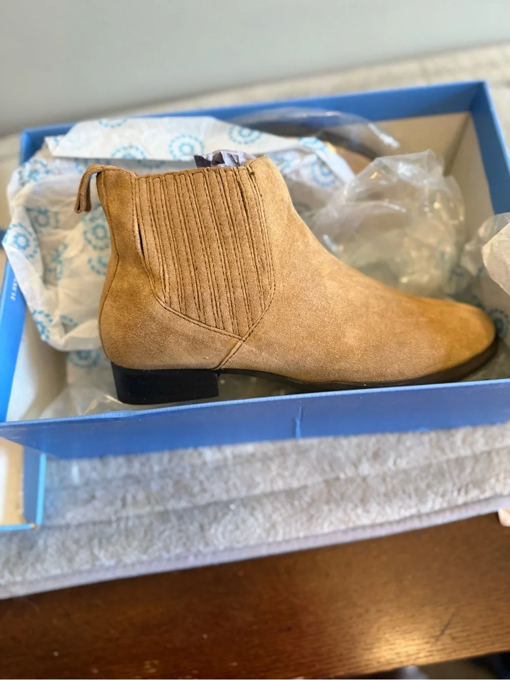 Jack Rogers Pippa Suede Chelsea Boots in Tan NEW